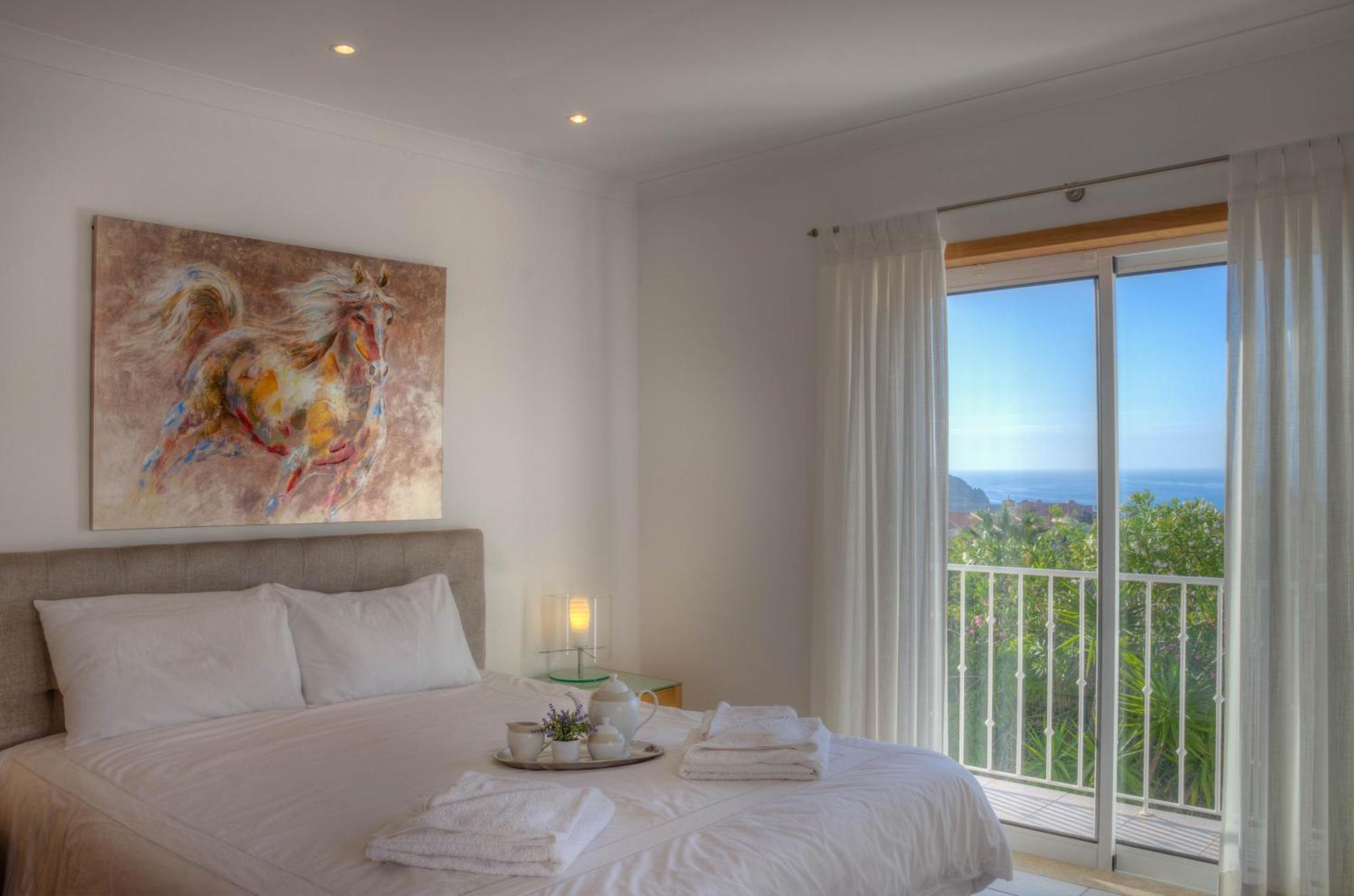 Villa Montanha, Luxury Coastal Villa, With Swimming Pool, Loungers And Alfresco Dining, 10 Min Walk To The Beautiful Praia Da Luz Beach, Shops, Bars And Restaurants! Eksteriør billede
