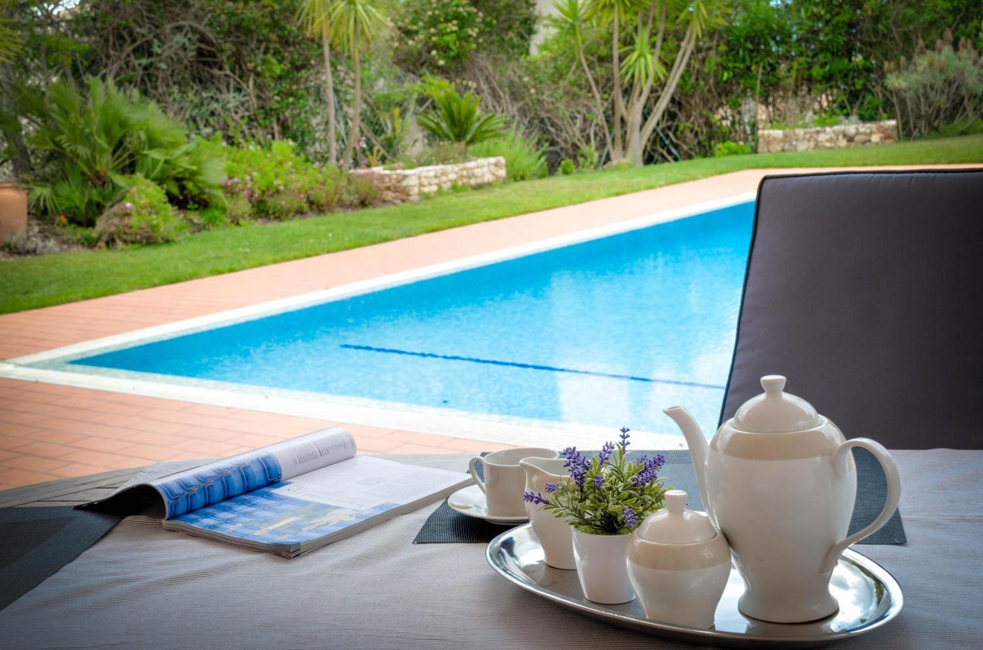 Villa Montanha, Luxury Coastal Villa, With Swimming Pool, Loungers And Alfresco Dining, 10 Min Walk To The Beautiful Praia Da Luz Beach, Shops, Bars And Restaurants! Eksteriør billede