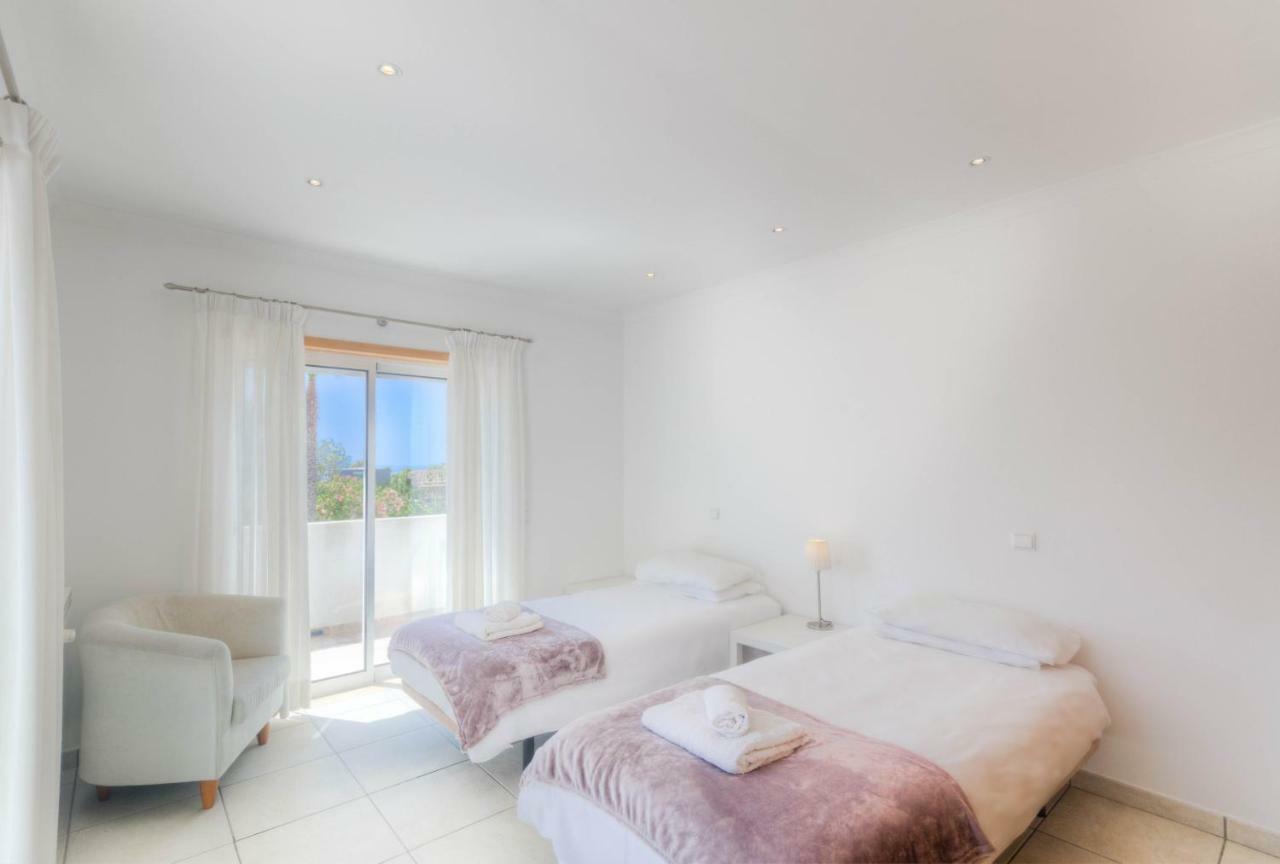 Villa Montanha, Luxury Coastal Villa, With Swimming Pool, Loungers And Alfresco Dining, 10 Min Walk To The Beautiful Praia Da Luz Beach, Shops, Bars And Restaurants! Eksteriør billede